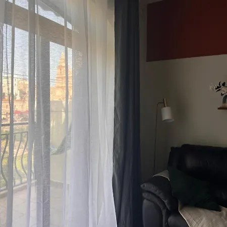 Stunning Flwith Terrace Views Sleeps 4 公寓 梅利哈